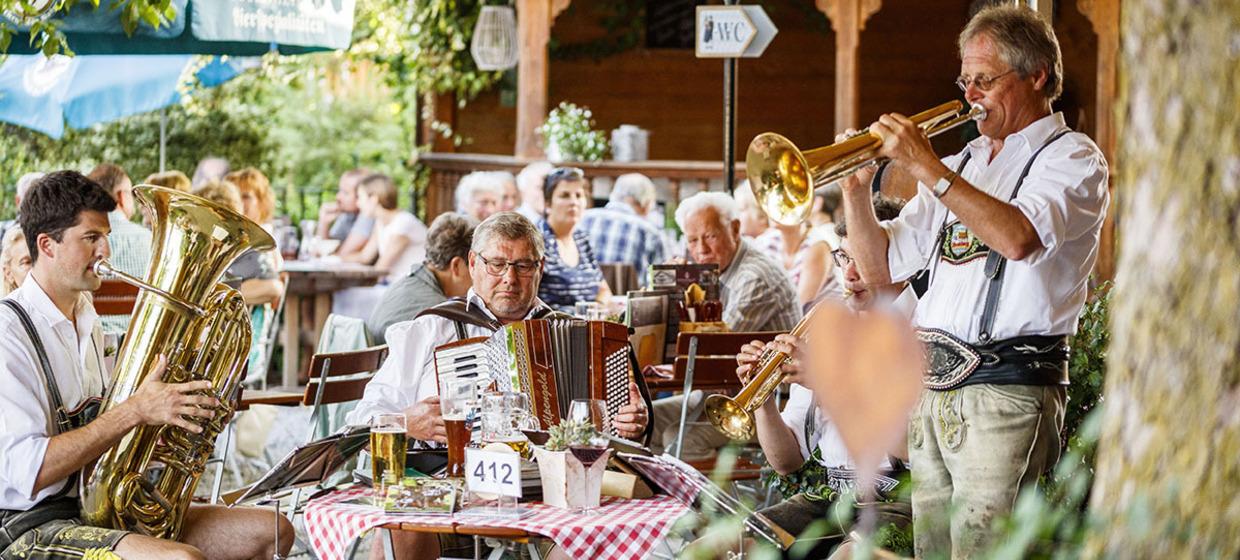 Hotel und Landgasthof Happinger Hof 12