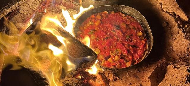 Gemeinsam Kochen am Feuer: Kreativität, Teamgeist und Genuss in der Natur 1