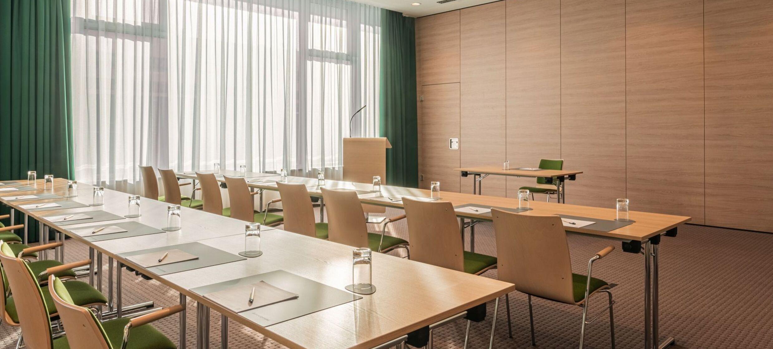 IntercityHotel Lübeck 1