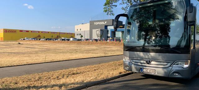 Chauffeur-Service bei Topgolf Oberhausen 1