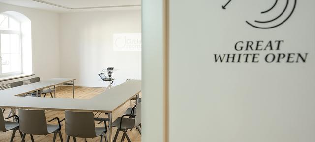 Circle Rooms 7