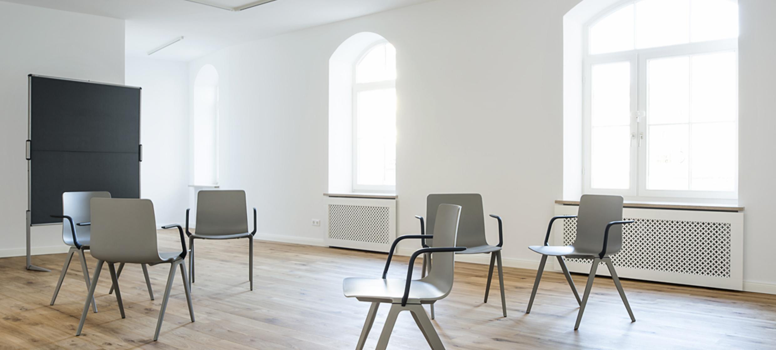 Circle Rooms 3