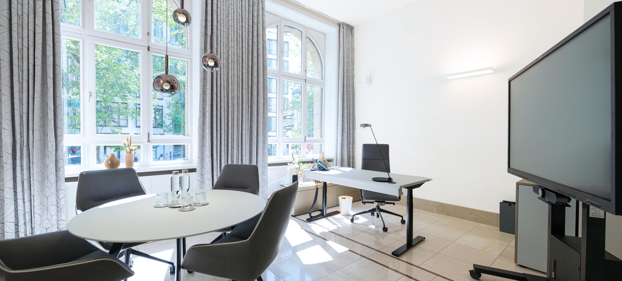 SATELLITE Office Villa Sander 5