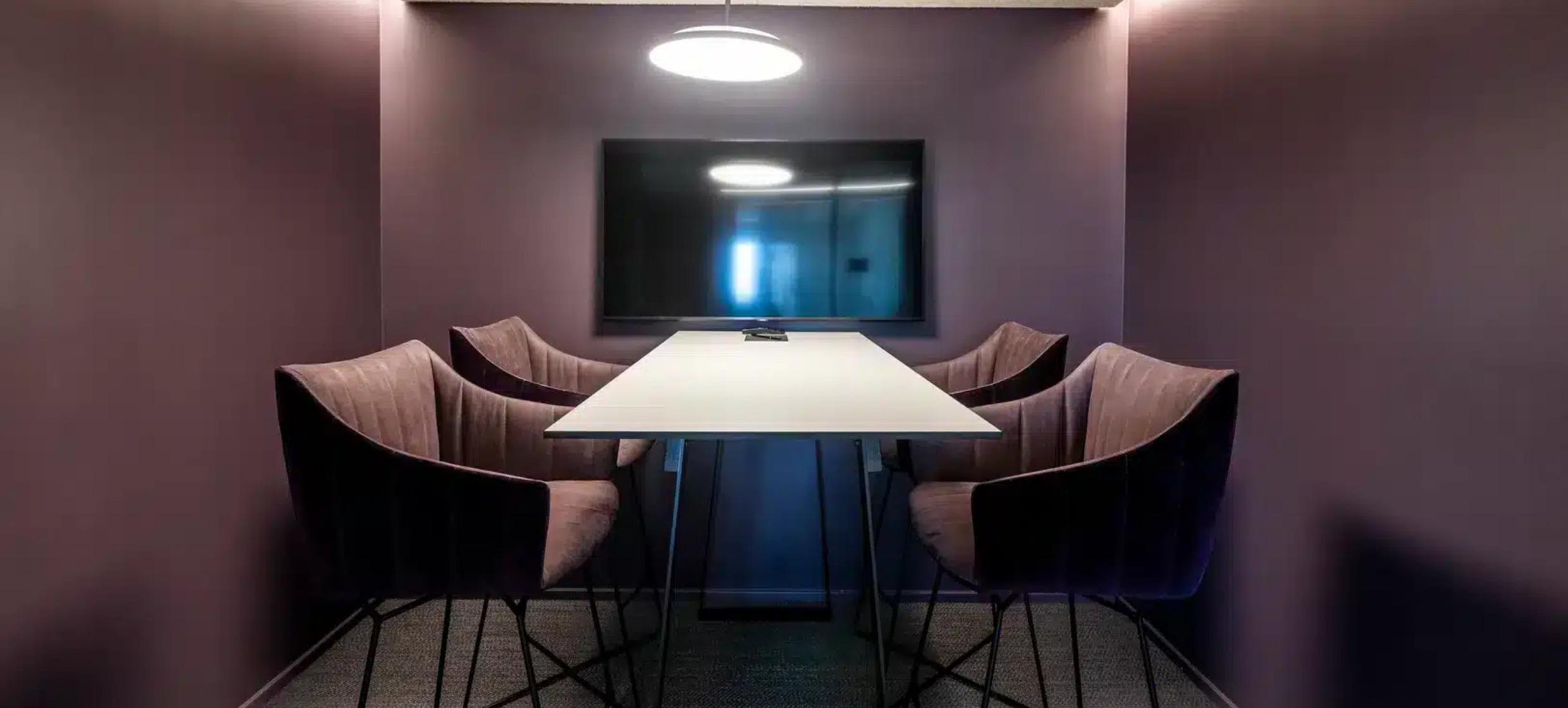 SATELLITE Office Villa Sander Digital Room in Frankfurt / Westend-Süd 1