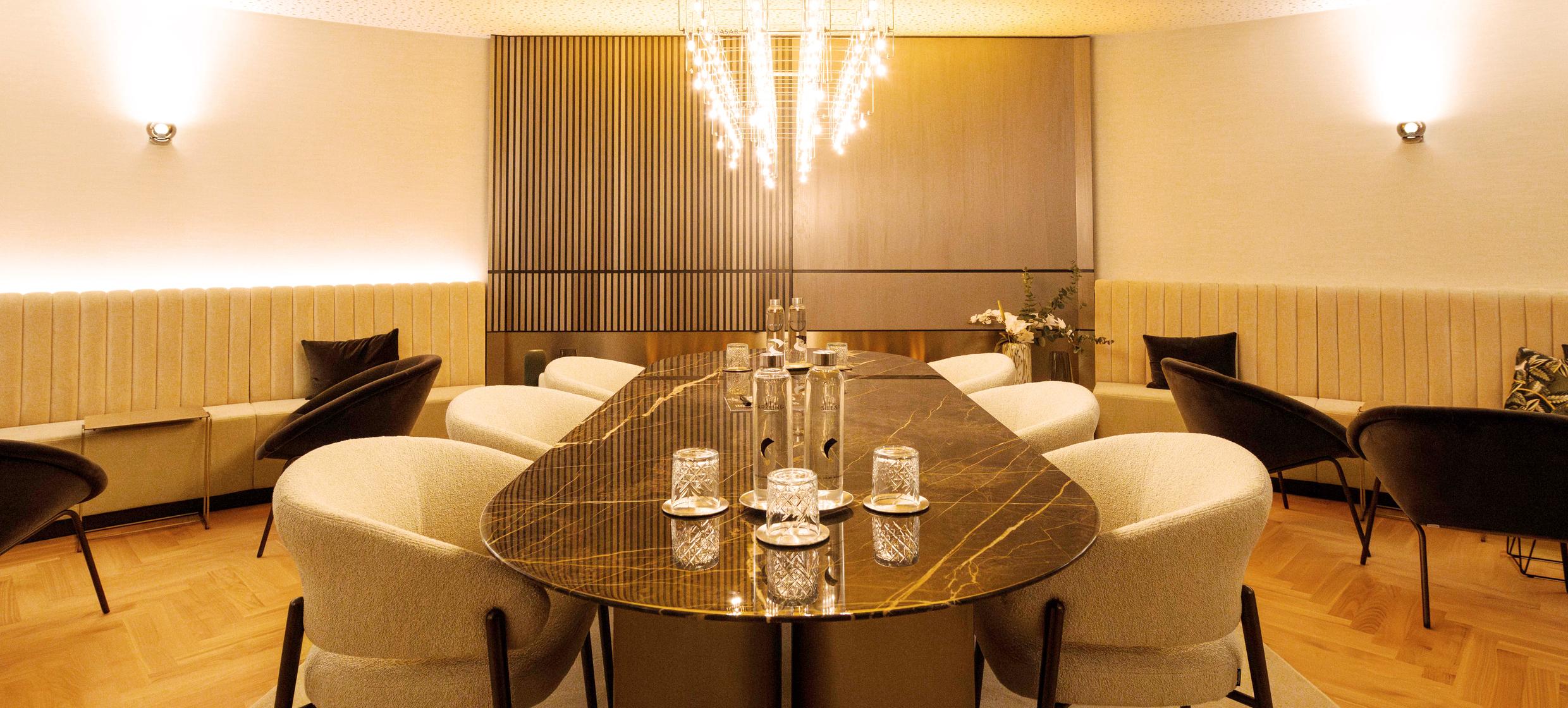 SATELLITE Office Villa Sander Kaminlounge „Stradivari“ in Frankfurt / Westend-Süd 1