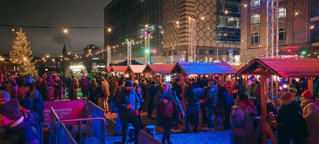 Weihnachten an der Spree All-inclusive-Weihnachtsmarkt in Spreespeicher Berlin / Berlin 14