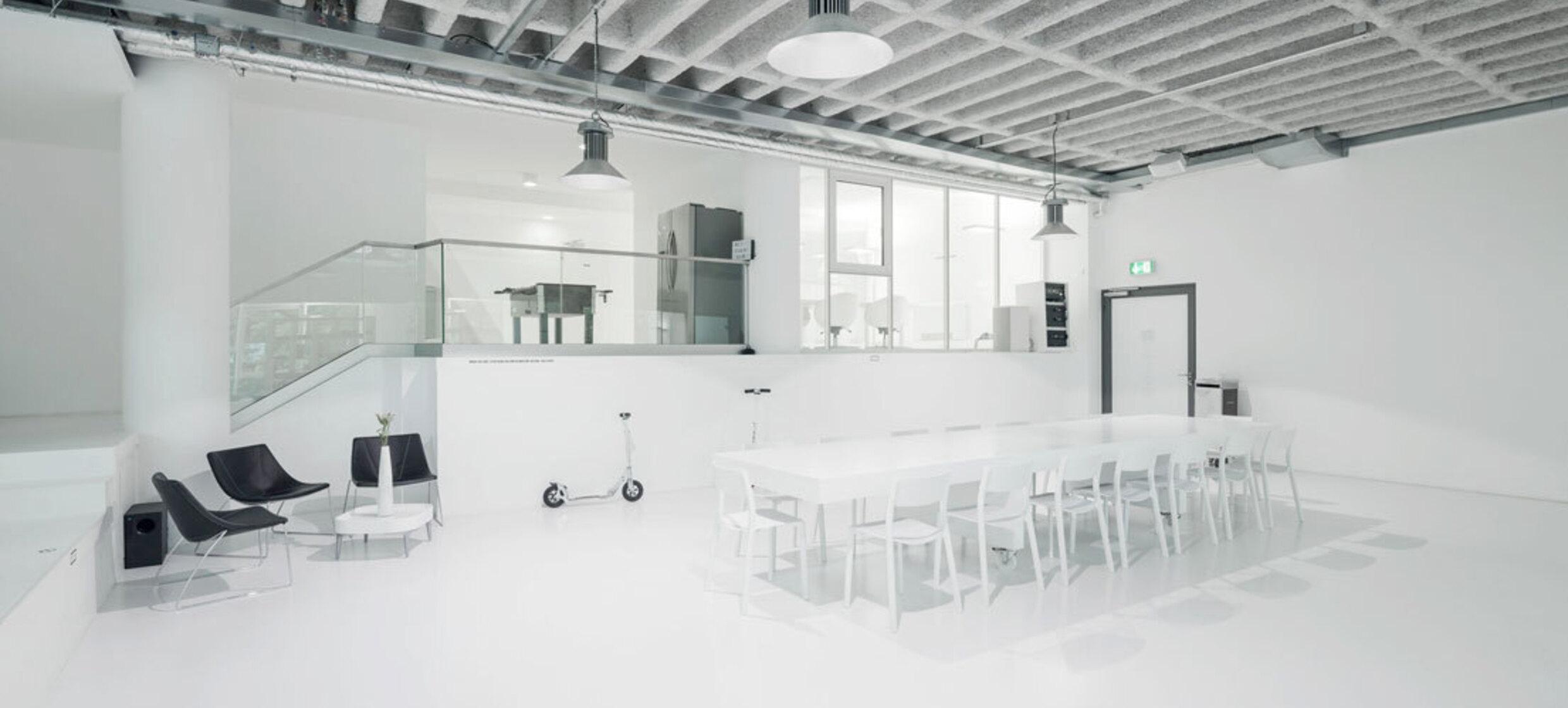 URBAN OFFICES 4