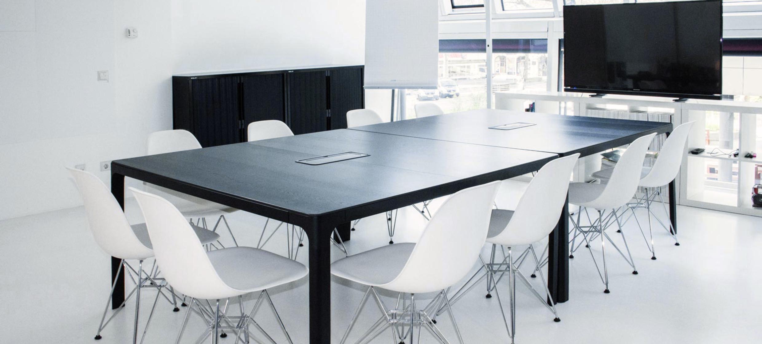 URBAN OFFICES 9