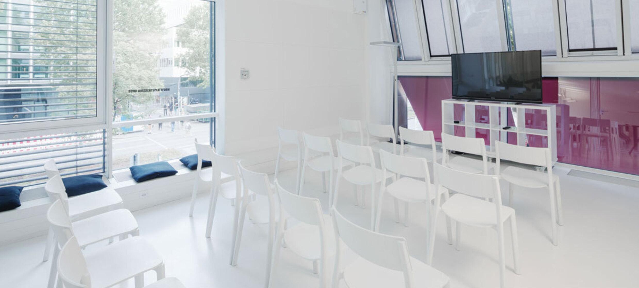 URBAN OFFICES 13