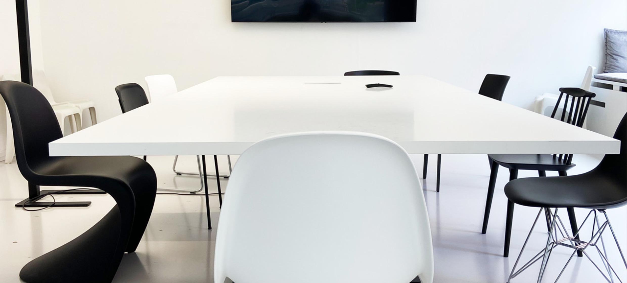 URBAN OFFICES 15