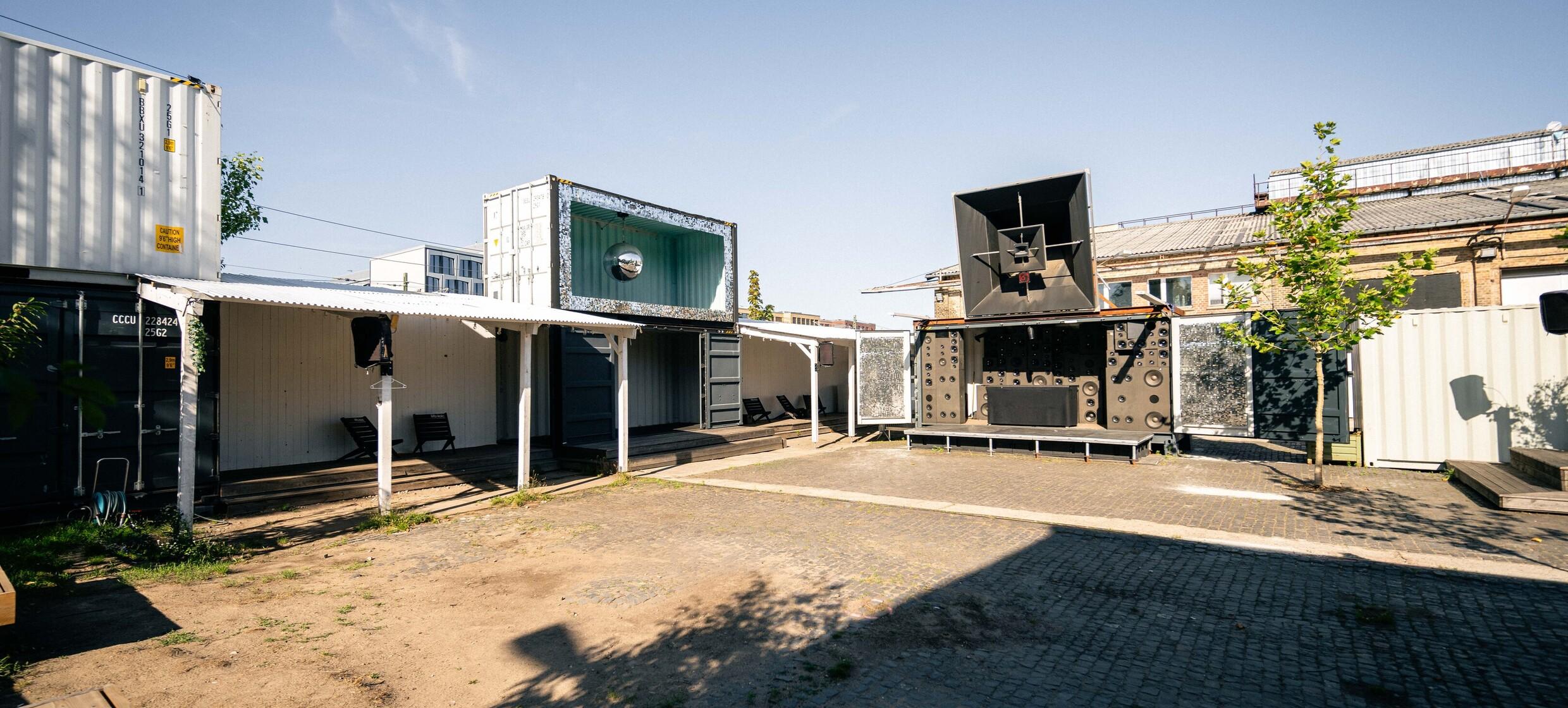 Nåpoleon Komplex 16