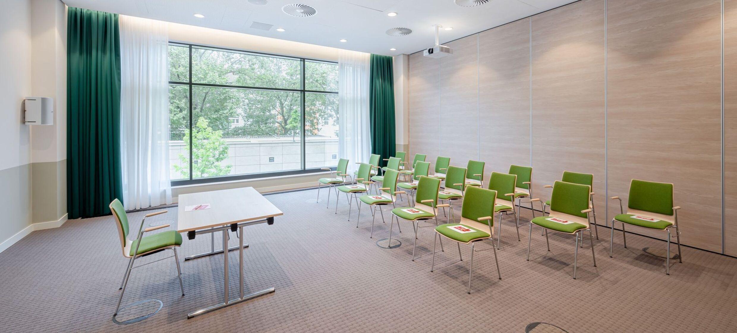 IntercityHotel Karlsruhe 1