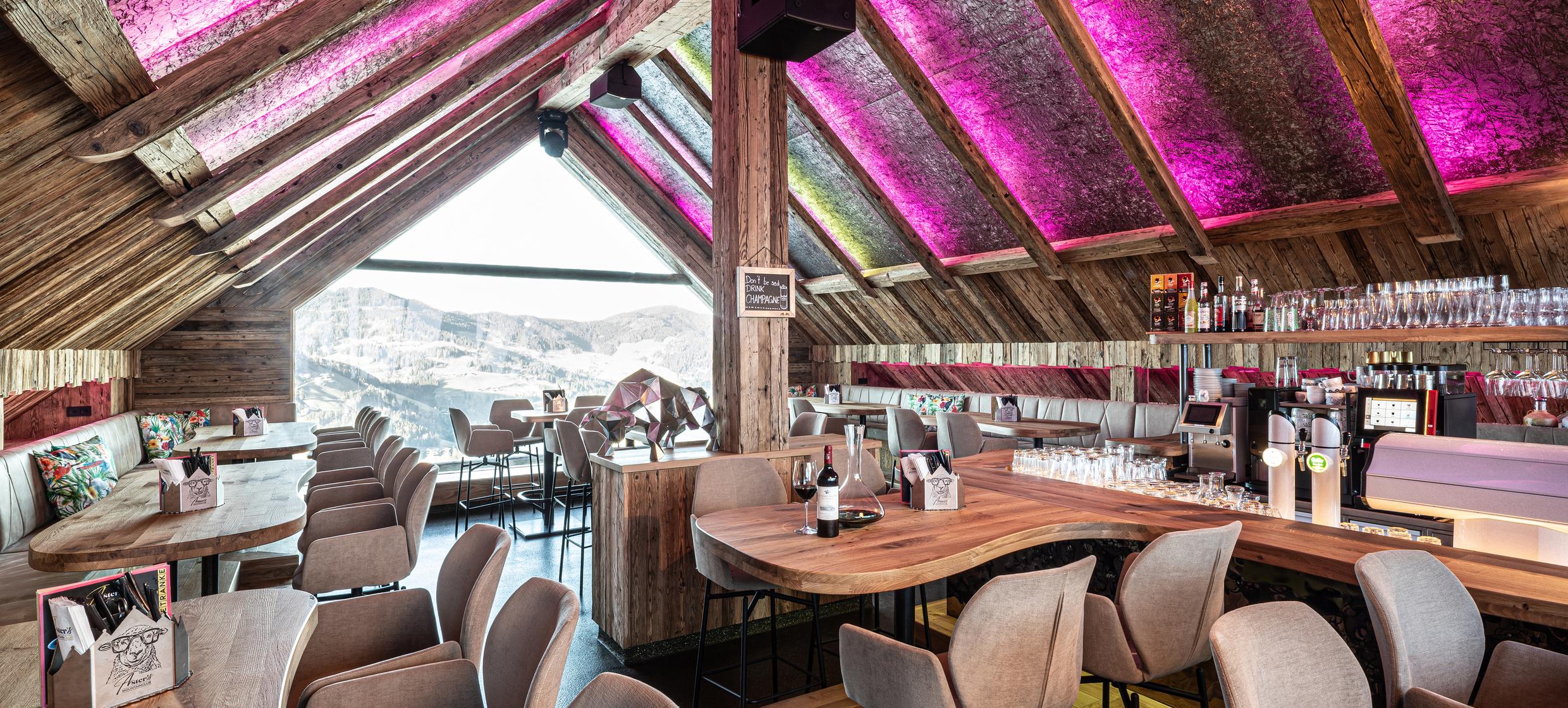 Aster's Mountainclub 6