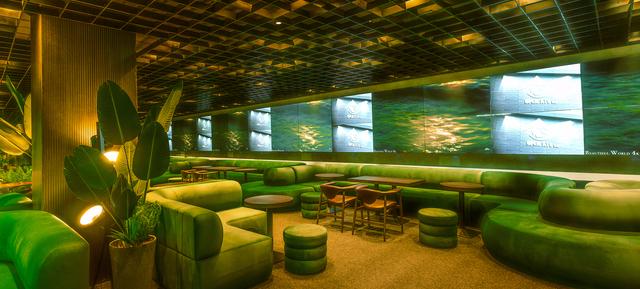 Tribe Lounge in Berlin 14