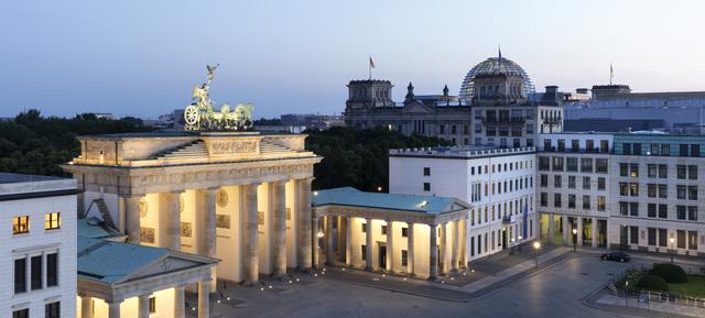 Contora Berlin Brandenburger Tor in Berlin 8