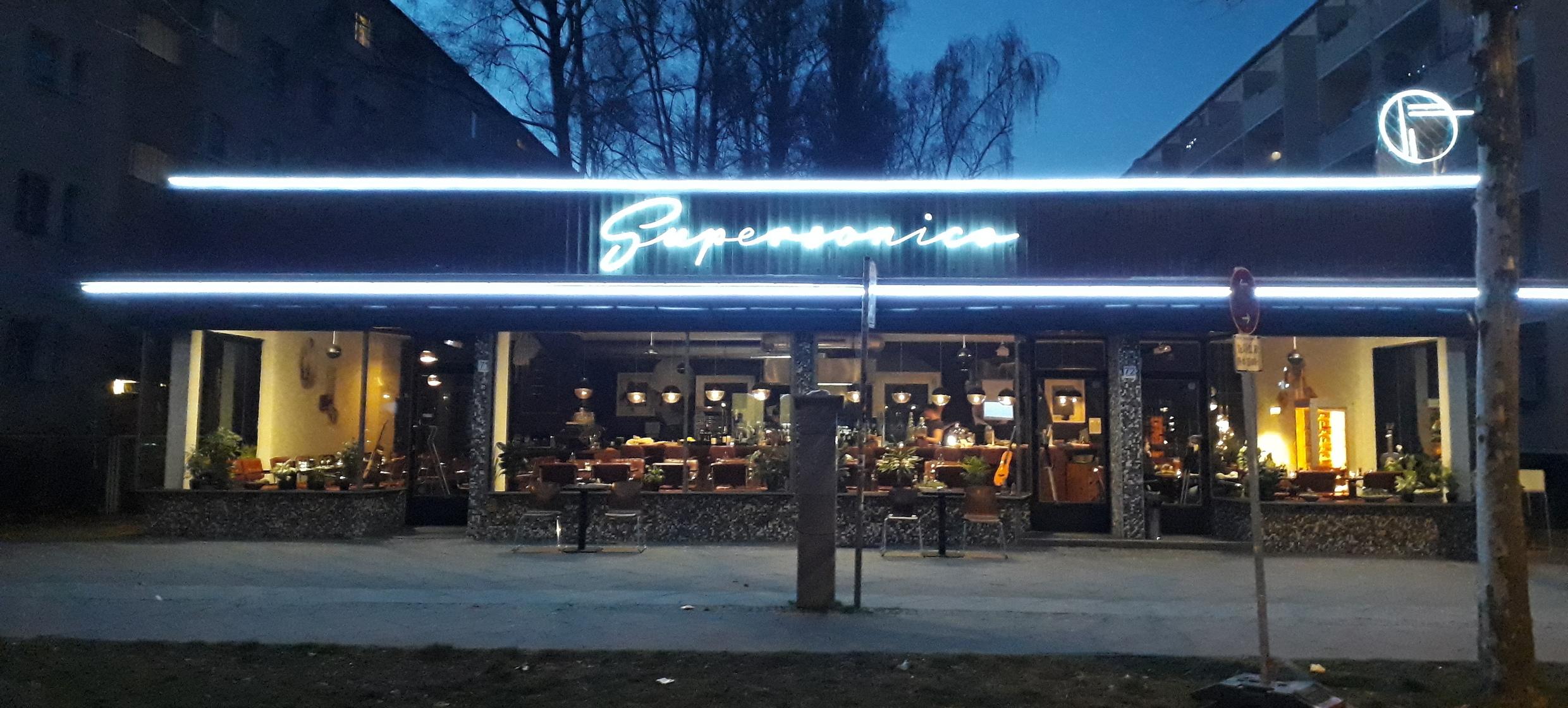 Start of the Week - Weihnachtsspecial im SuperSonico 3