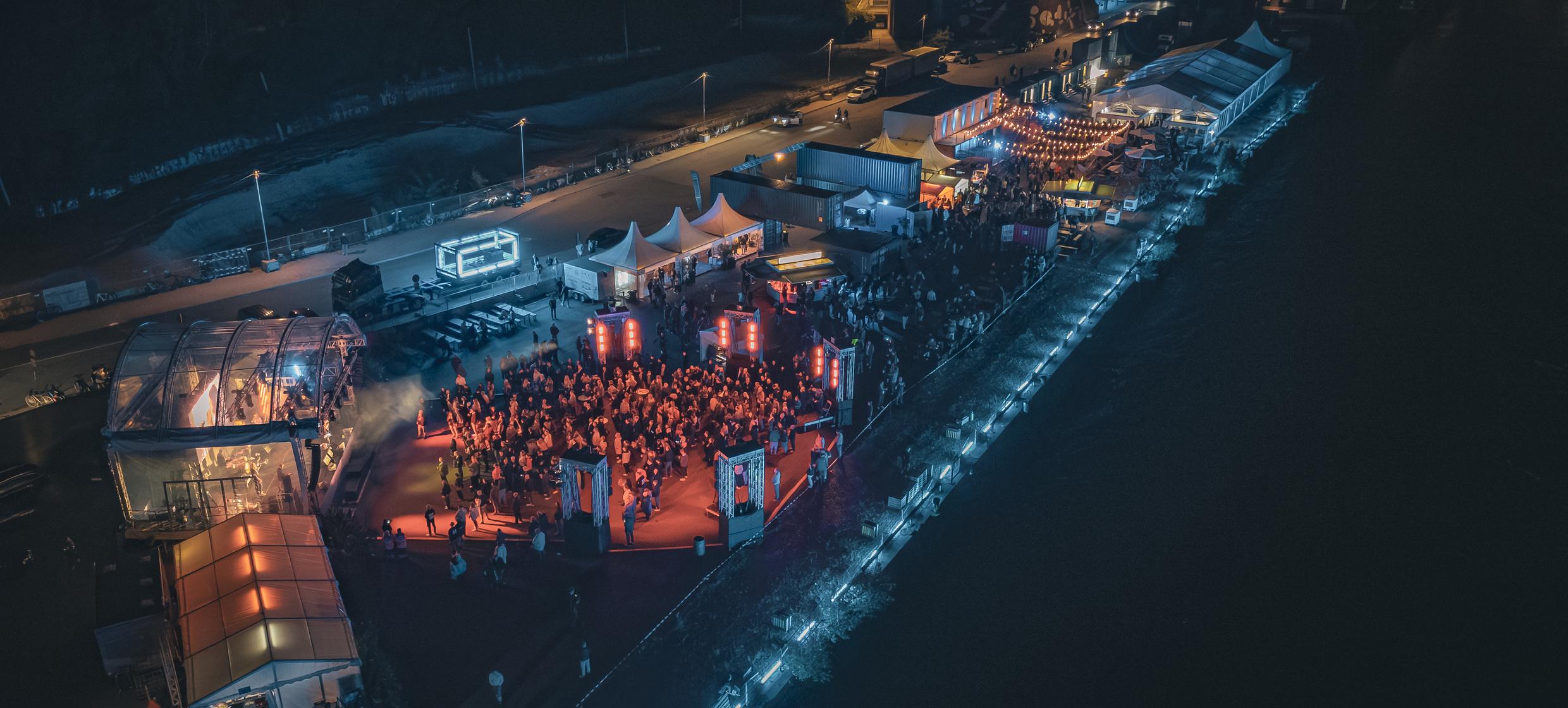 Platz am Fischereihafen 13