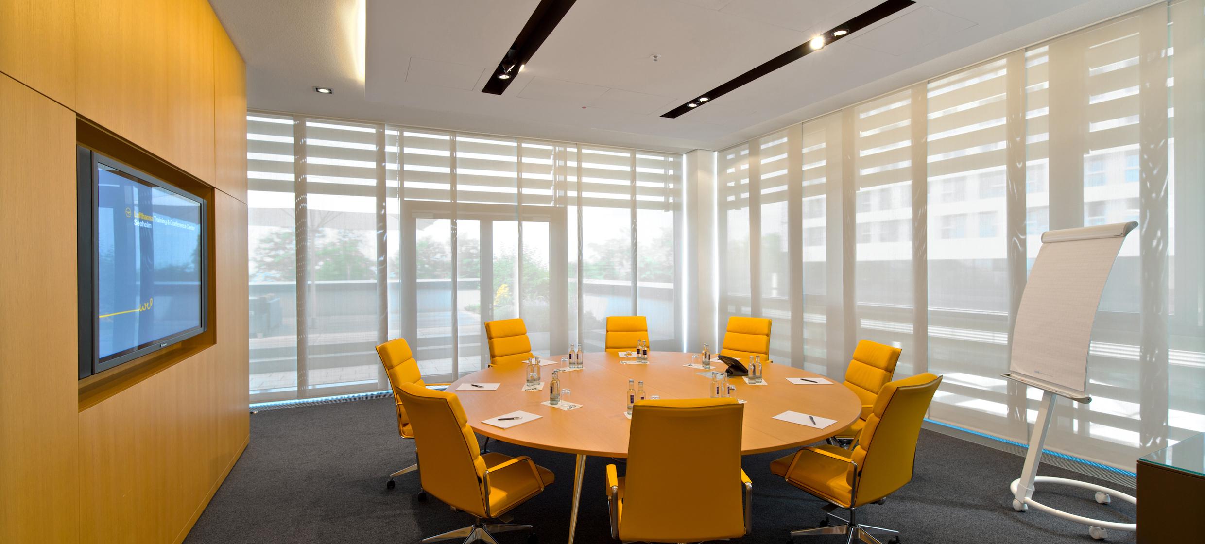 Lufthansa Seeheim 11