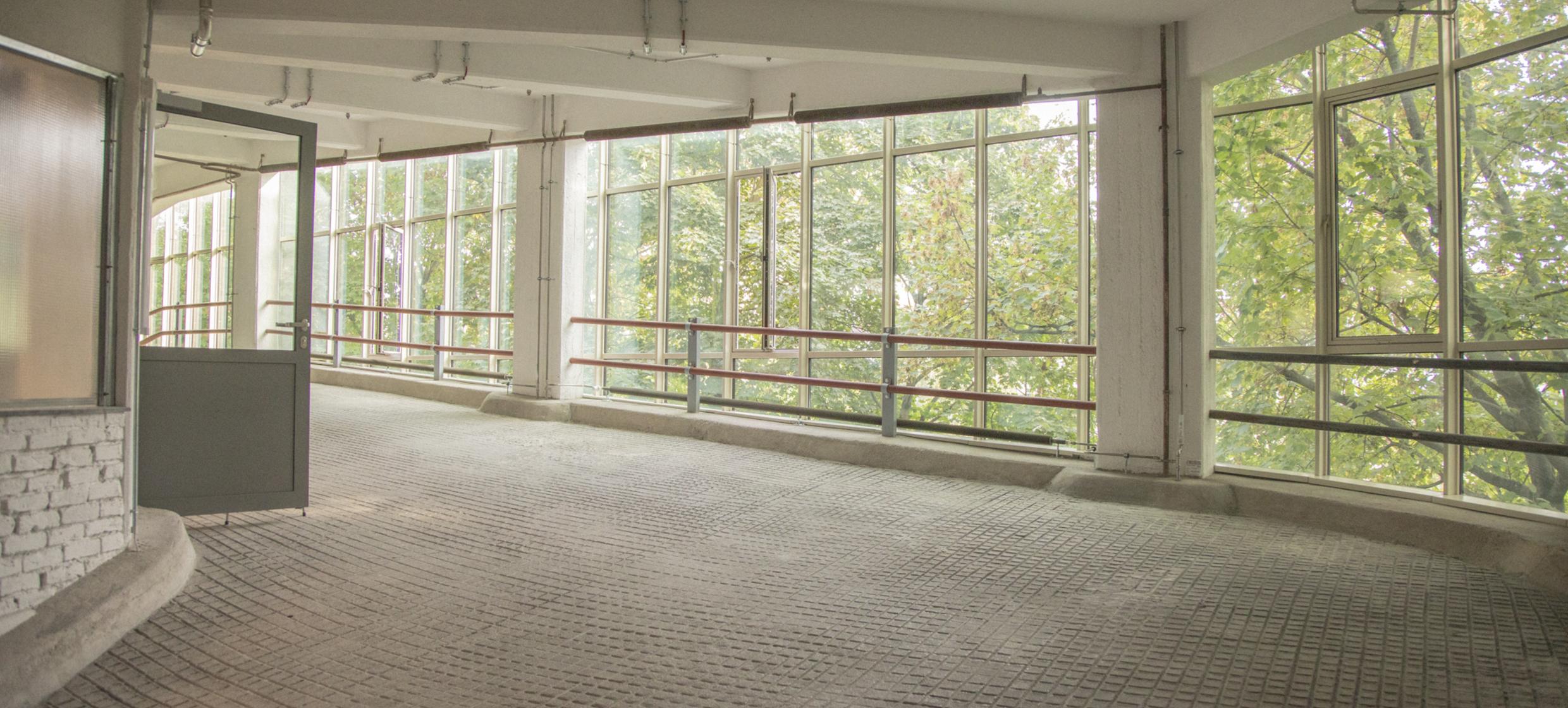 Kant-Garagenpalast  12