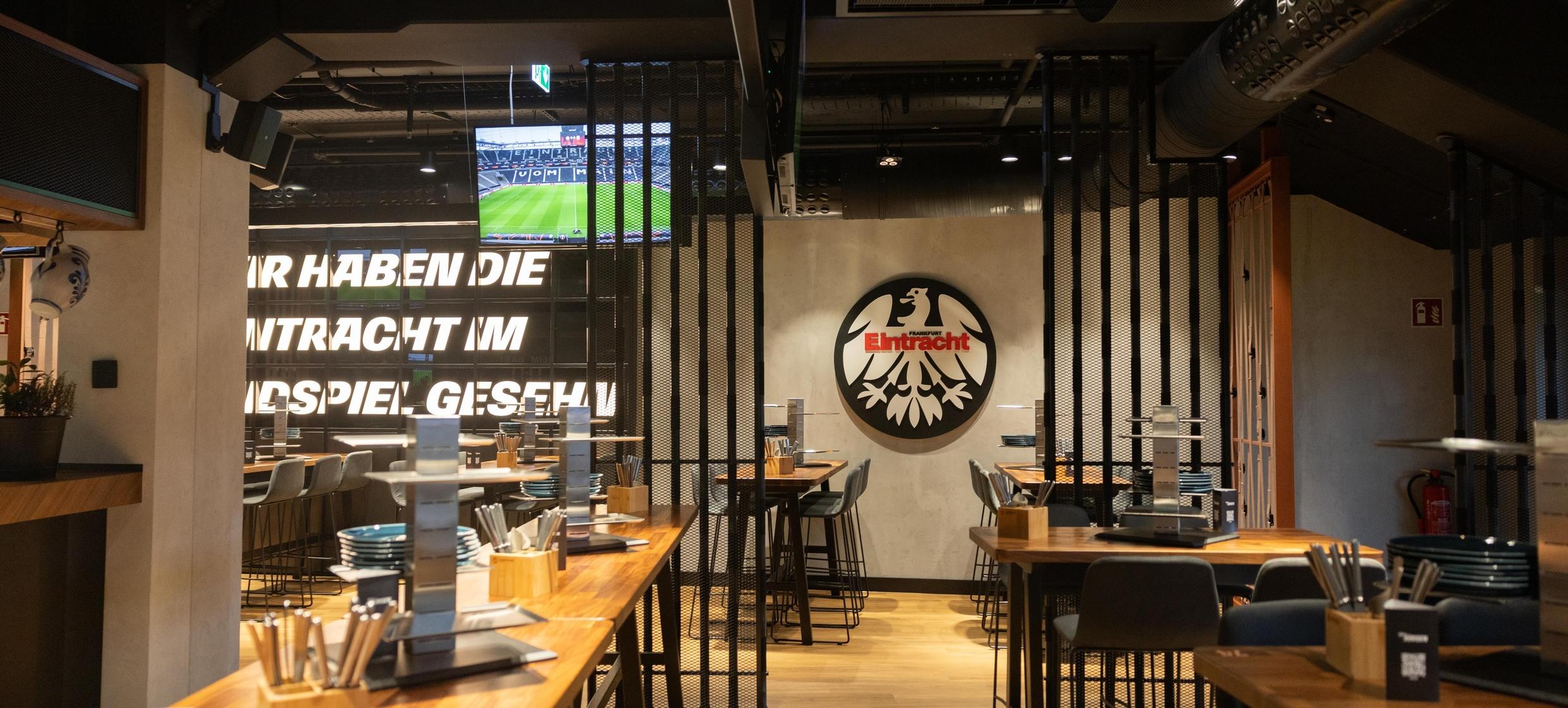 Weihnachtsfeier im "Zum Jürgen" in Deutsche Bank Park / Frankfurt 1