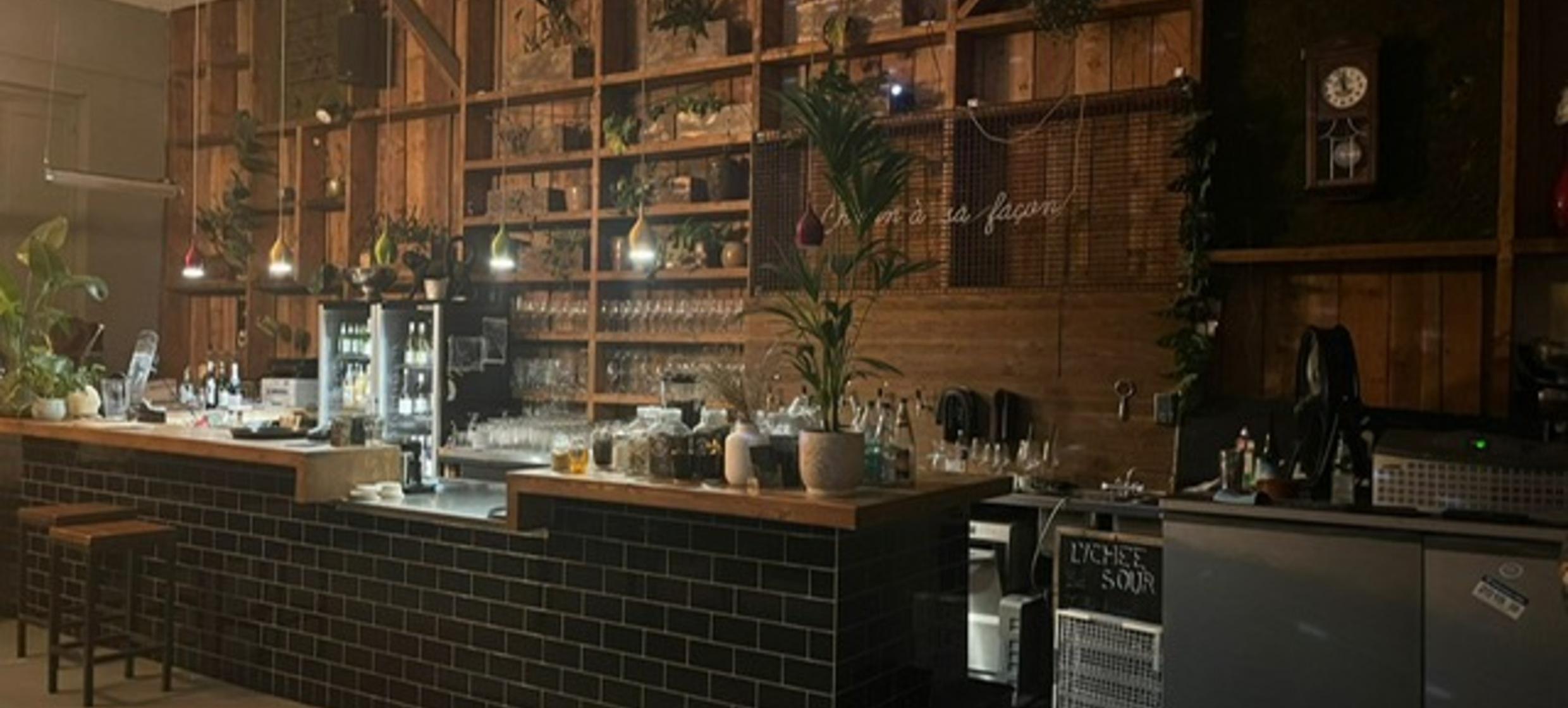 Schwarze Heidi Fonduehütte in Berlin / Friedrichshain 1
