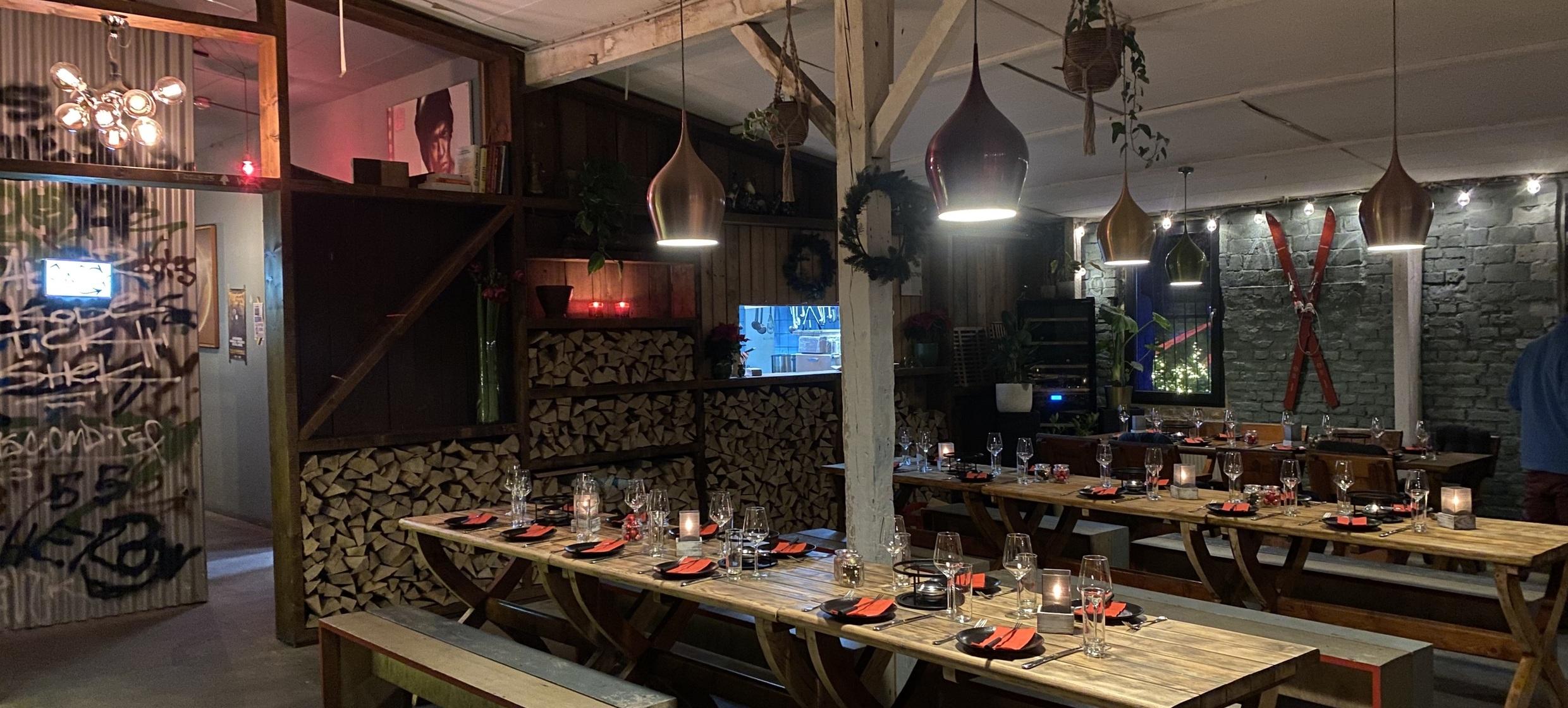 Schwarze Heidi Fonduehütte in Berlin / Friedrichshain 1