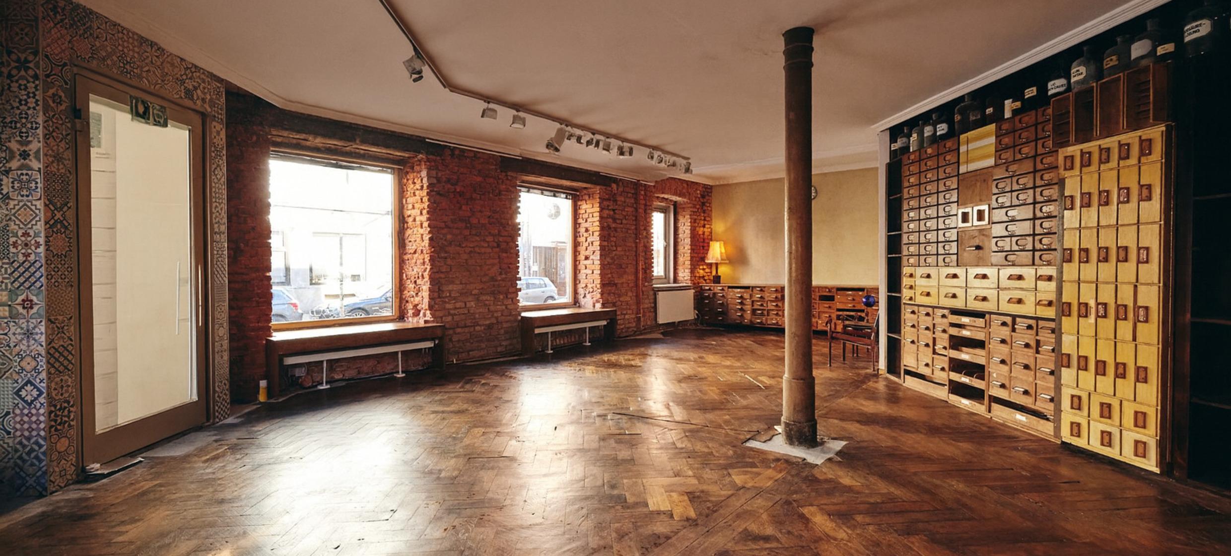 Alte Westend Apotheke 4