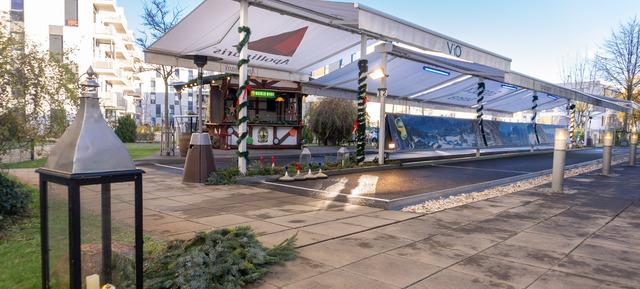 Eisstockpaket mit Dinner in Holiday Inn Berlin Airport & Conference Centre / Berlin 2