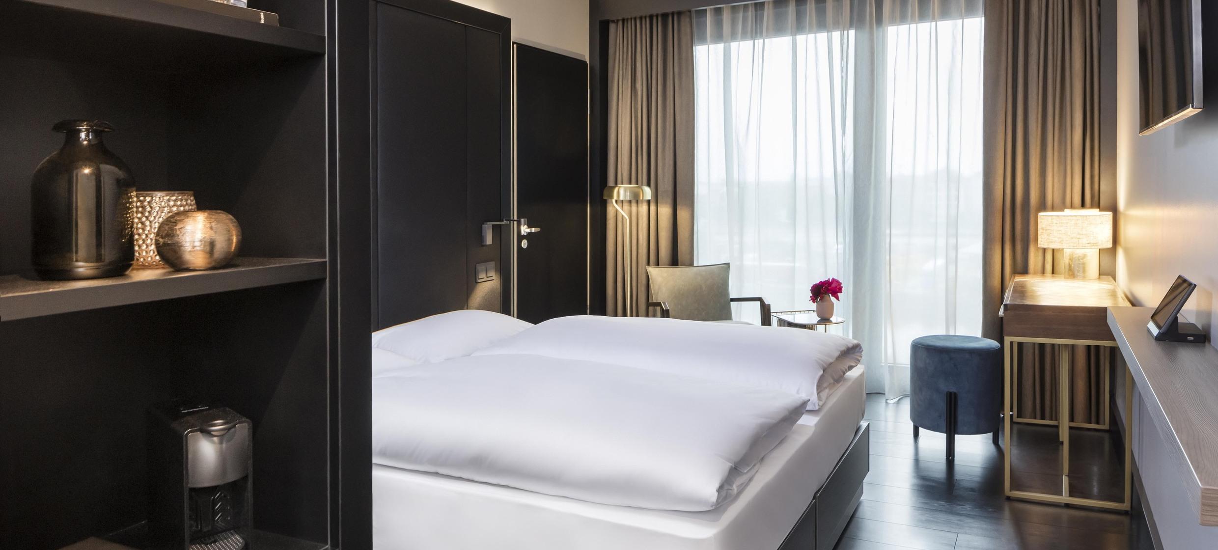 Hotel AMANO East Side 7