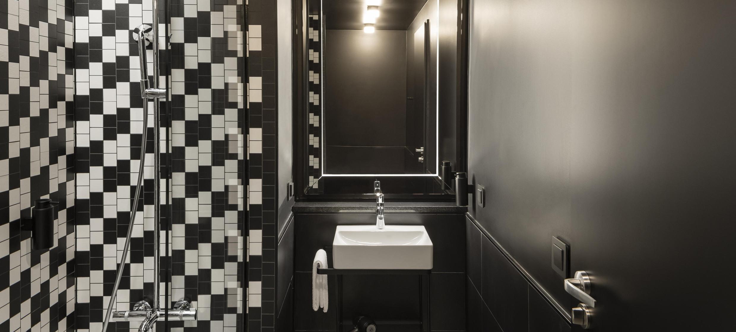 Hotel AMANO East Side 8