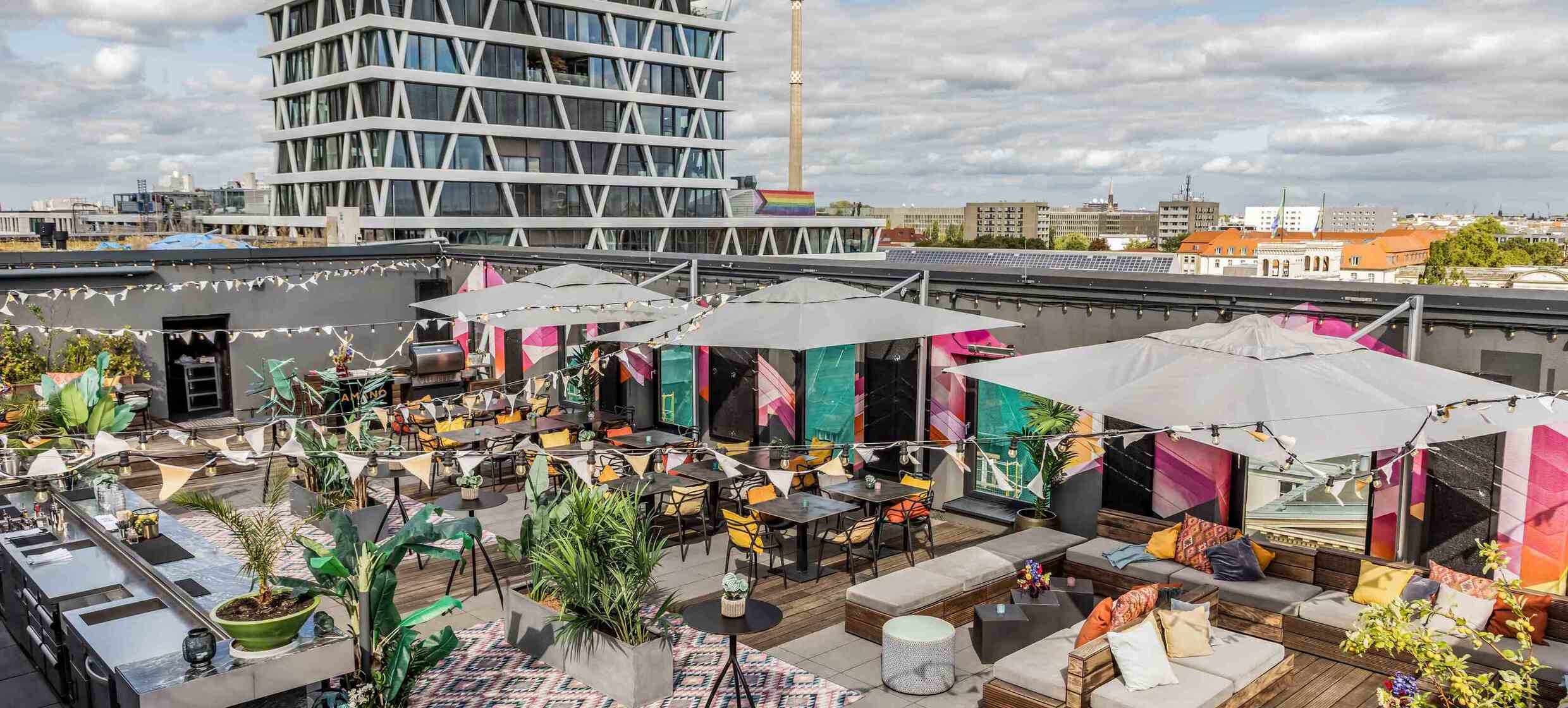 Rooftop & BBQ direkt am Hauptbahnhof in HOTEL AMANO GRAND CENTRAL / Berlin 1