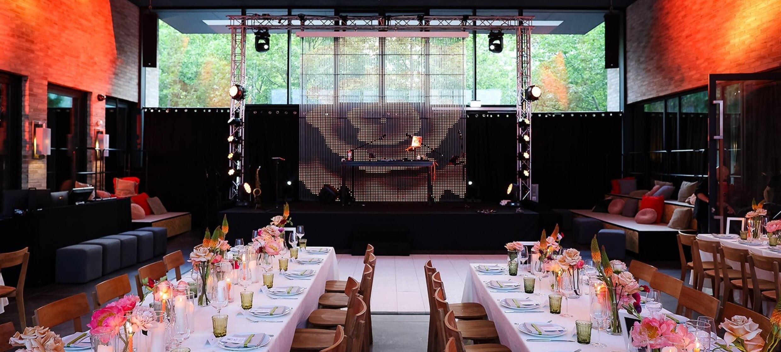 Gala Dinner direkt am Ostbahnhof in Hotel AMANO East Side / Berlin 1