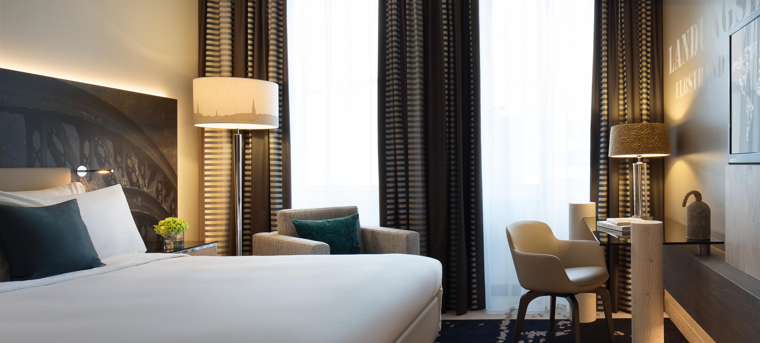 Renaissance Hamburg Hotel 14