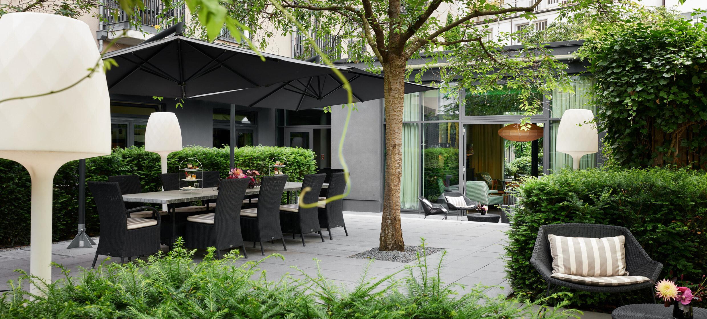 The George Hotel Hamburg 10