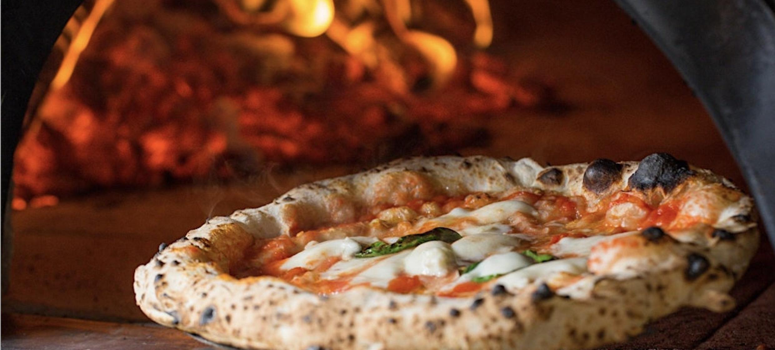 Napoli Nights - Der exklusive Pizzabackkurs im EvenTraum Lola 2