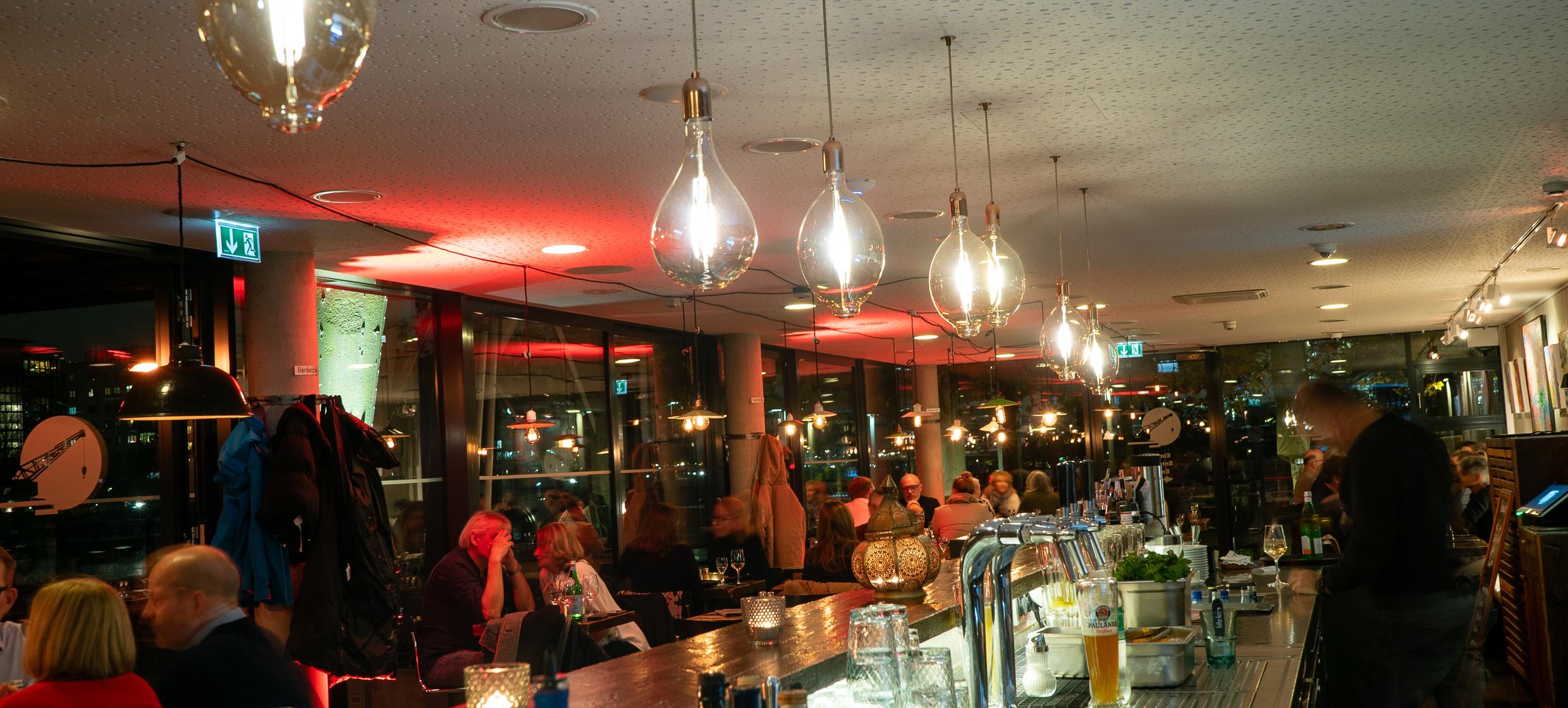 Weihnachtsfeier im OOSTEN Frankfurt in OOSTEN Frankfurt / Frankfurt 1