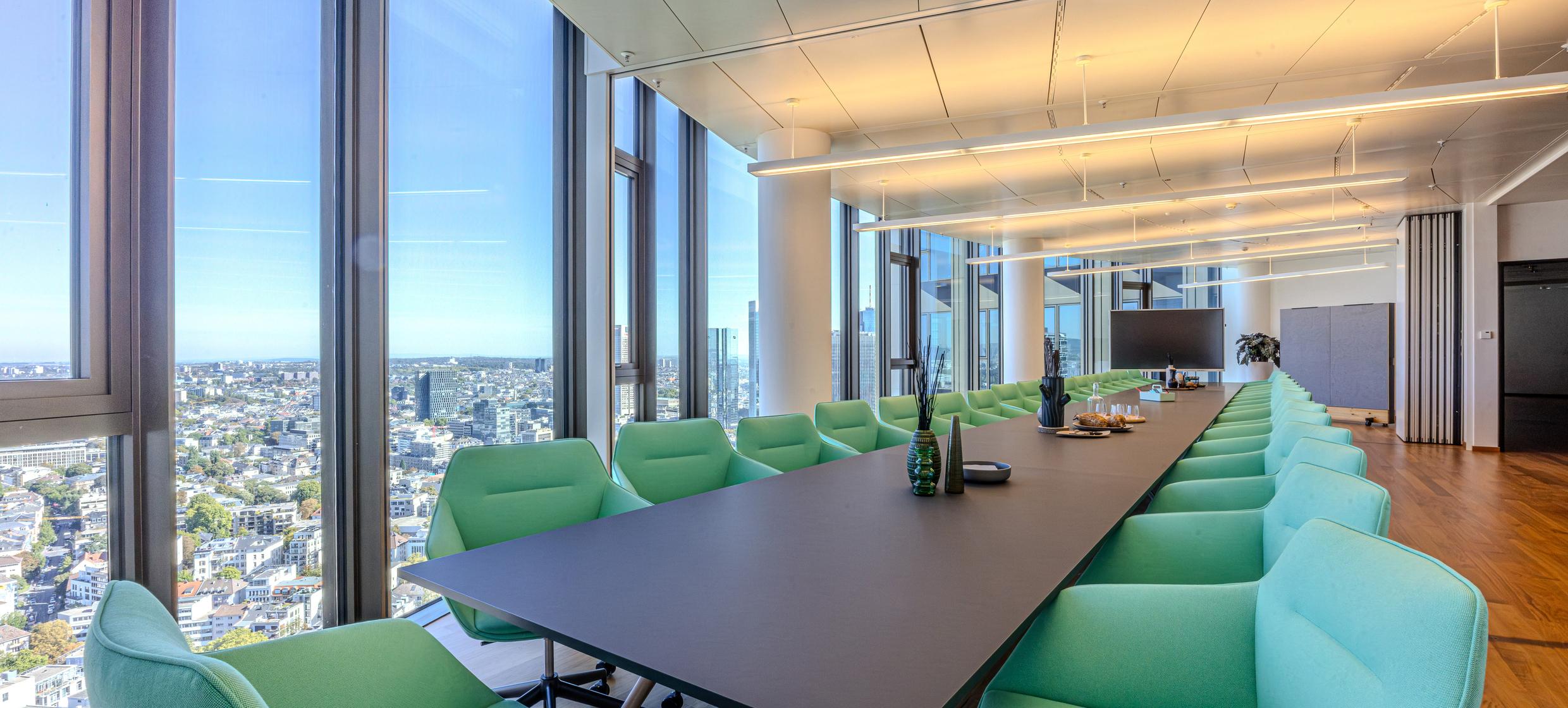 k1 BusinessClub Tower 185 4