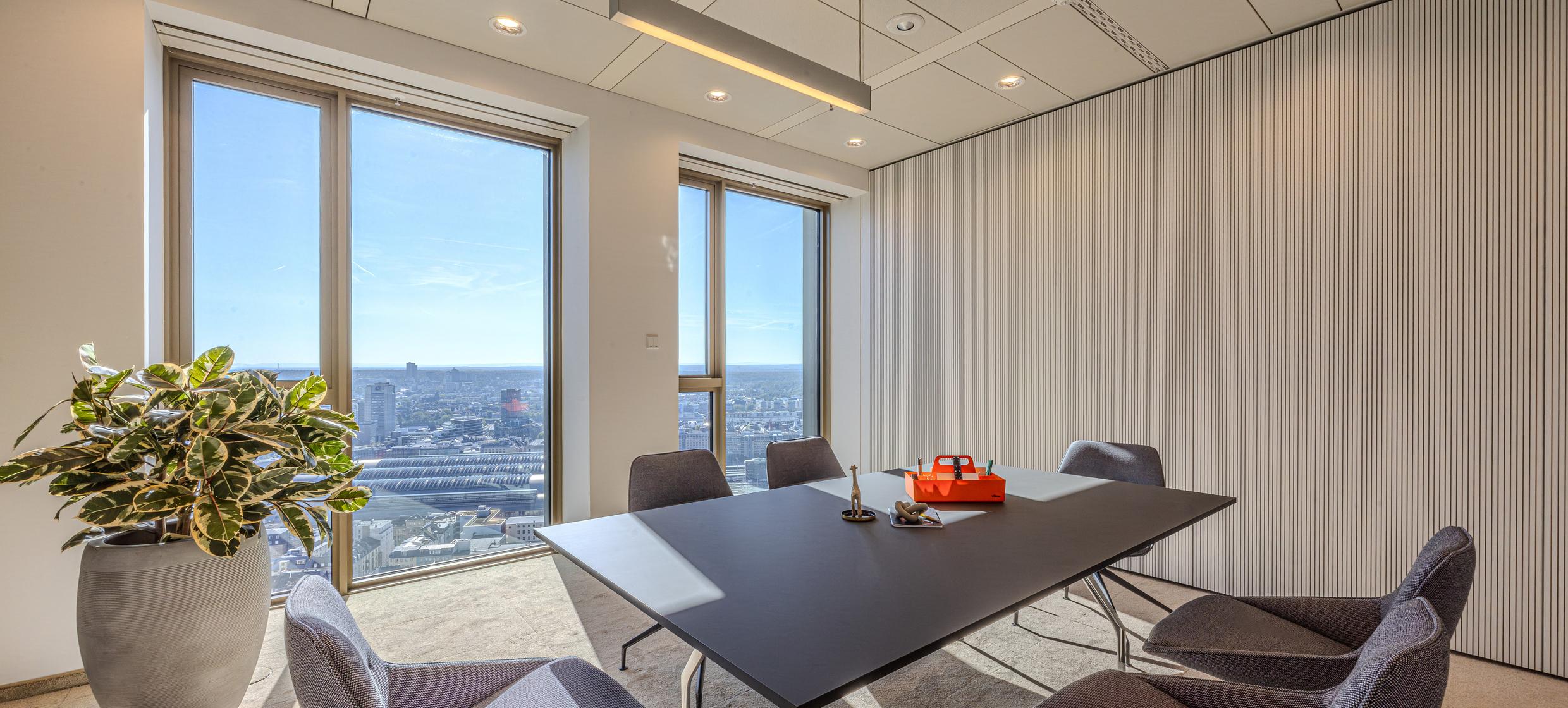 k1 BusinessClub Tower 185 14