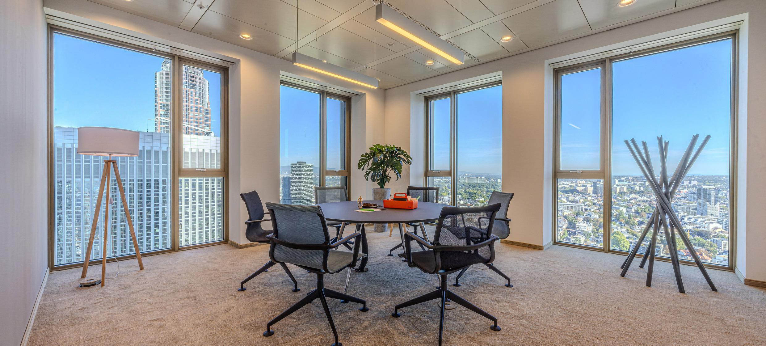 k1 BusinessClub Tower 185 15