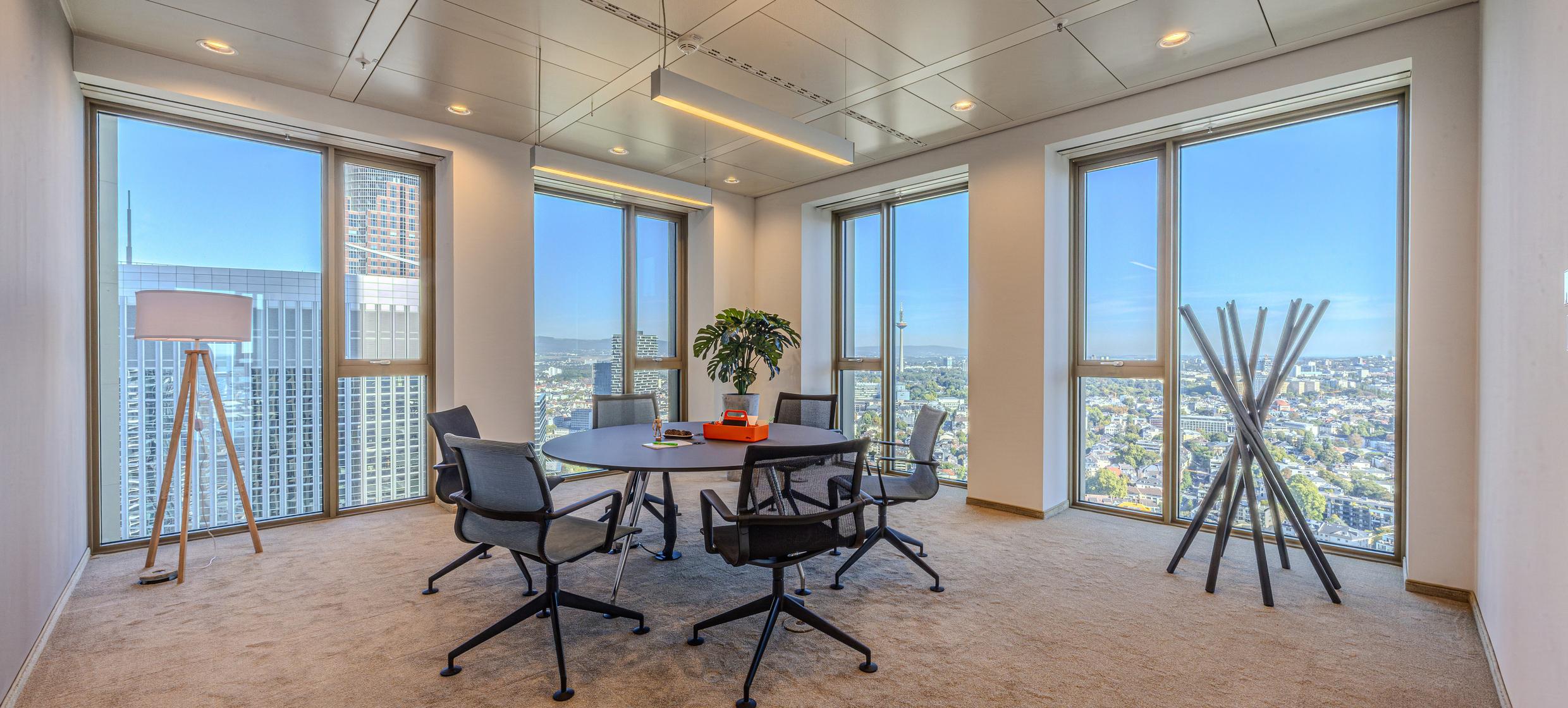 k1 BusinessClub Tower 185 16