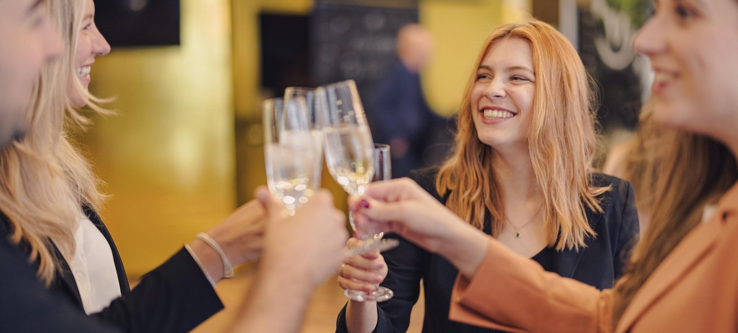 Firmenfeierpauschale smartvillage Bogenhausen Firmenfeierpauschale smartvillage Bogenhausen in smartvillage Bogenhausen / München 1