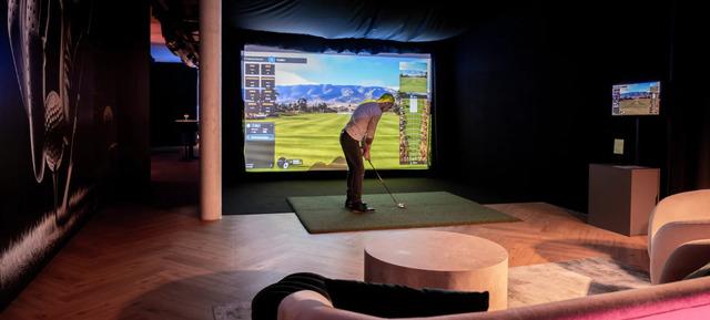 IRONsix Golf & Bar in Augsburg 2