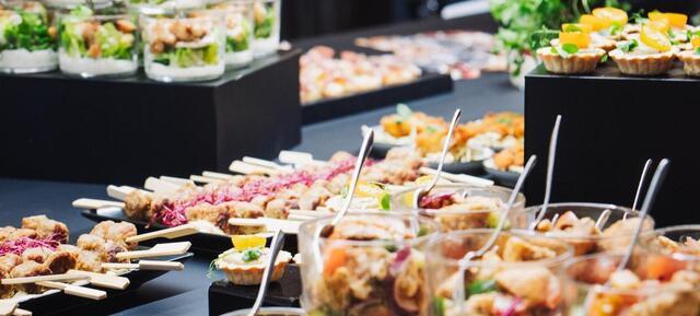 THE DOOR – CHRISTMAS SPECIAL PACKAGE in THE DOOR / Berlin 2