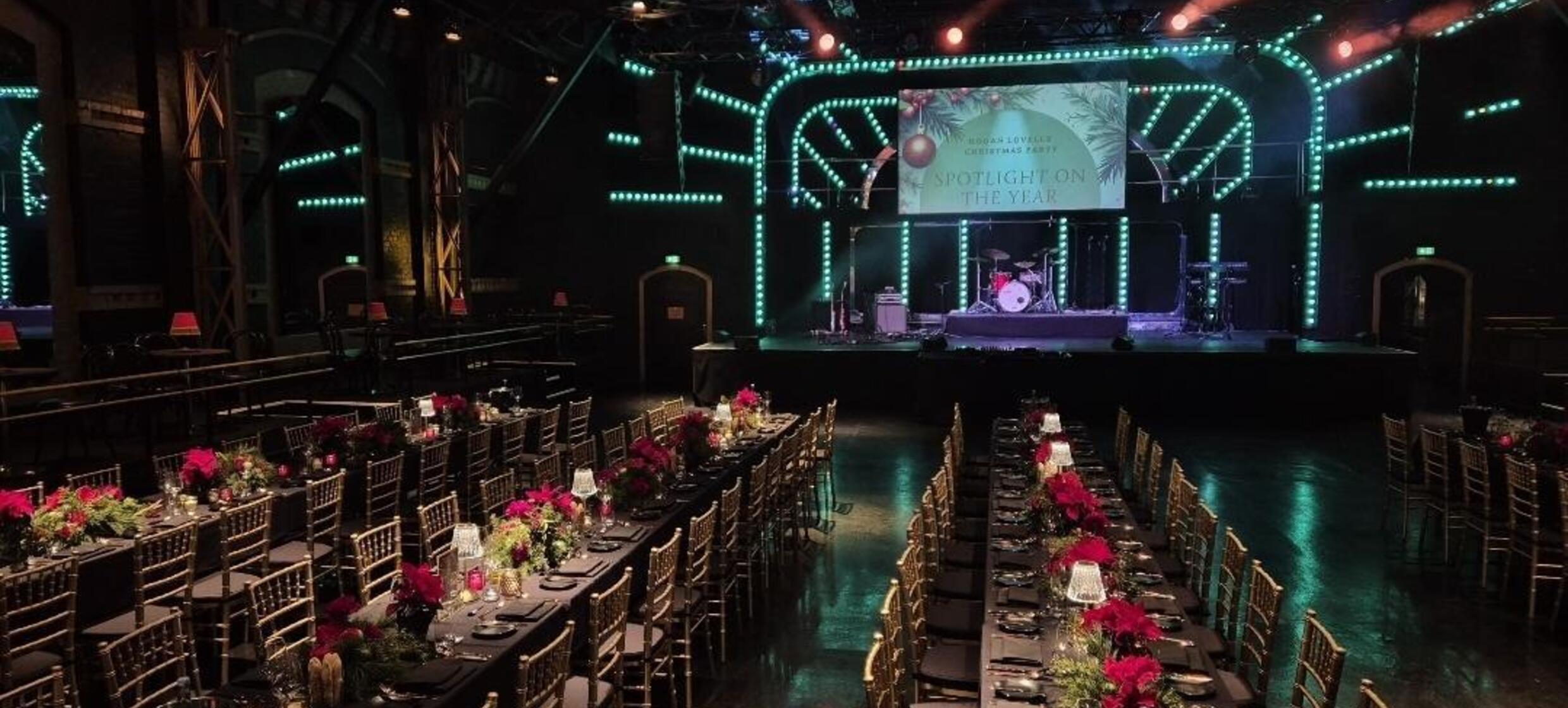 Weihnachtsfeier im Club in Capitol Theater Düsseldorf / Düsseldorf 1