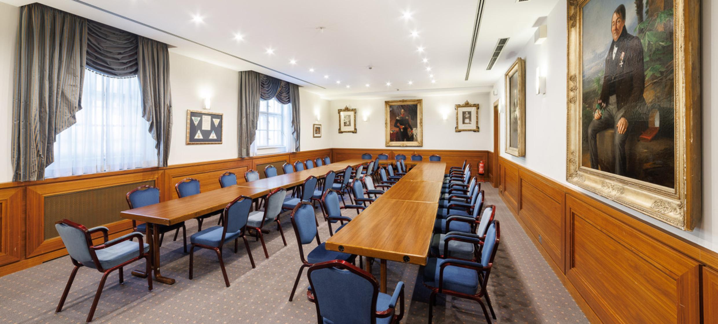 Carrera-Rennbahn im Logenhaus 5