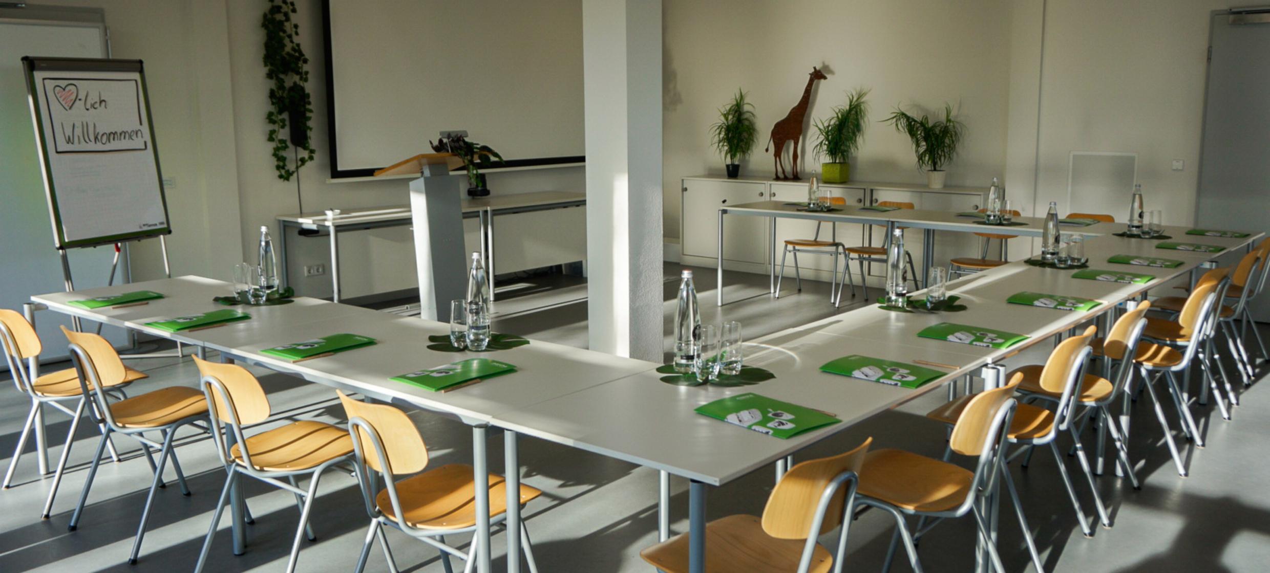 Ganztagspauschale Indigo in Marché im Zoologischen Stadtgarten Karlsruhe / Karlsruhe 1