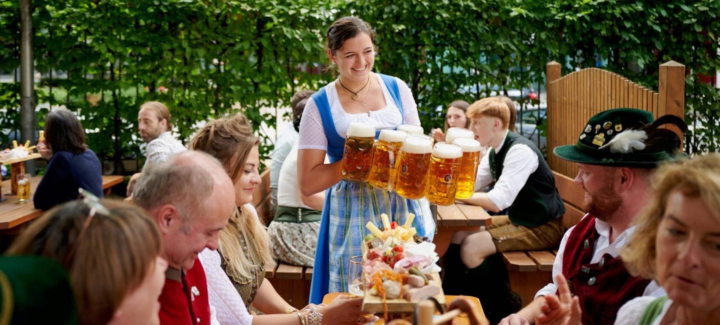 Sommerfest im Löwenbräukeller in Löwenbräukeller / München 1