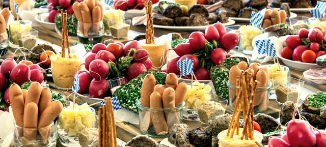 Wiesn-Gaudi in Löwenbräukeller / München 4