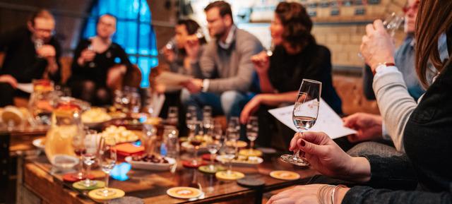 Gin Tasting & Gin Seminar mit eigener Gin Herstellung in der Mampe Manufaktur -e in Mampe Manufaktur / Berlin 3