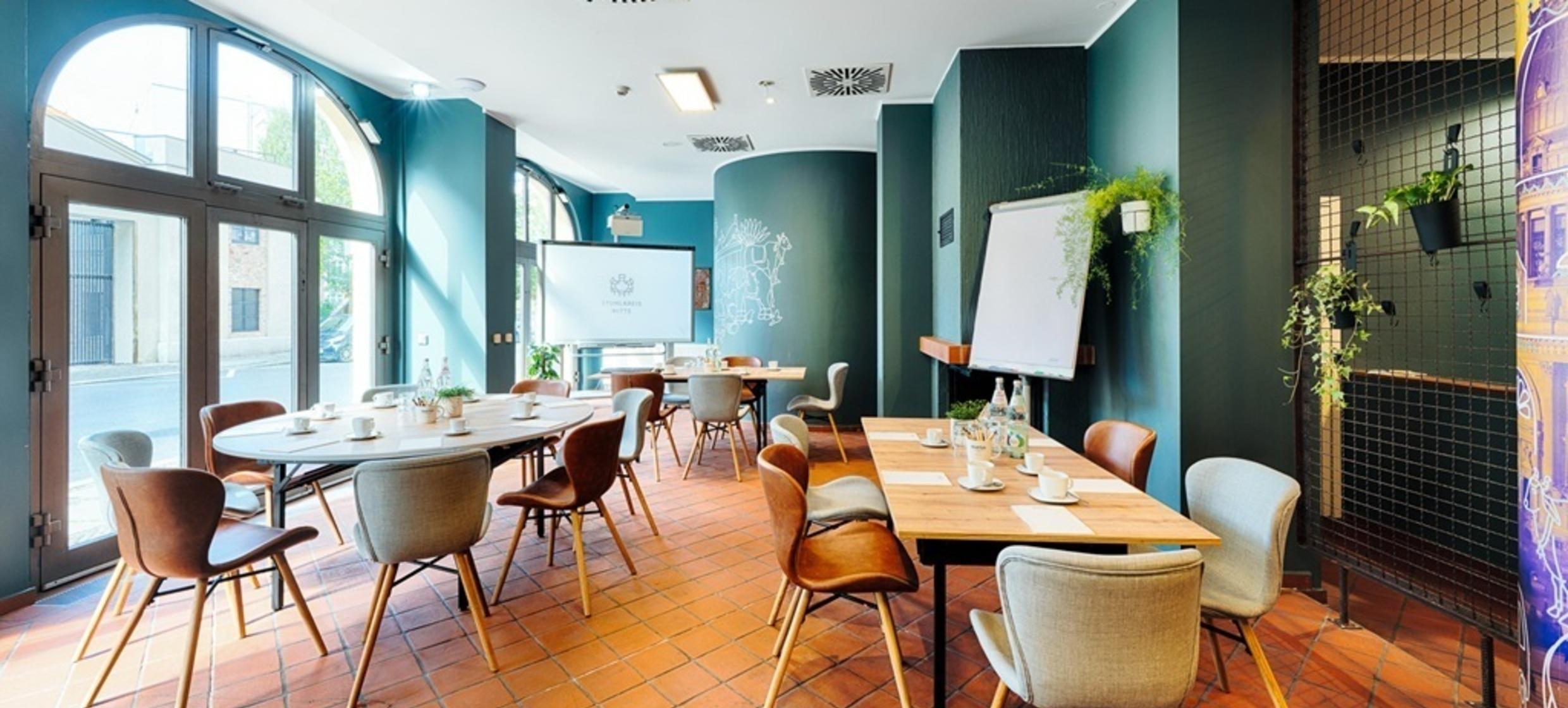 Stuhlkreis Mitte in Berlin / Mitte 1